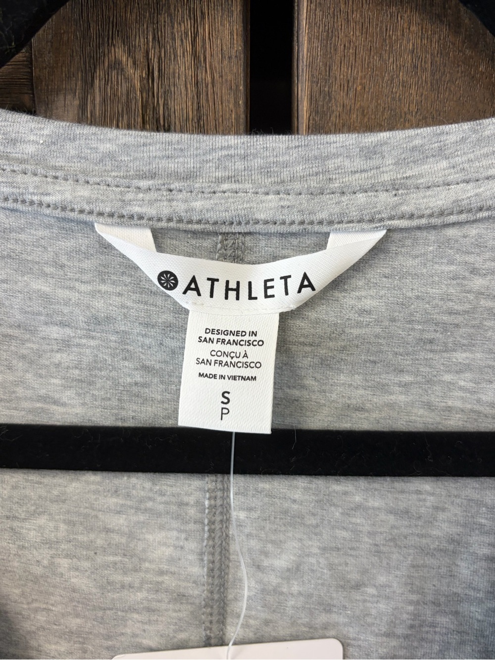 Essential V-Neck Long Sleeve Lightweight Cotton Top Heather Grey Size Small NWT - Picture 5 of 9
